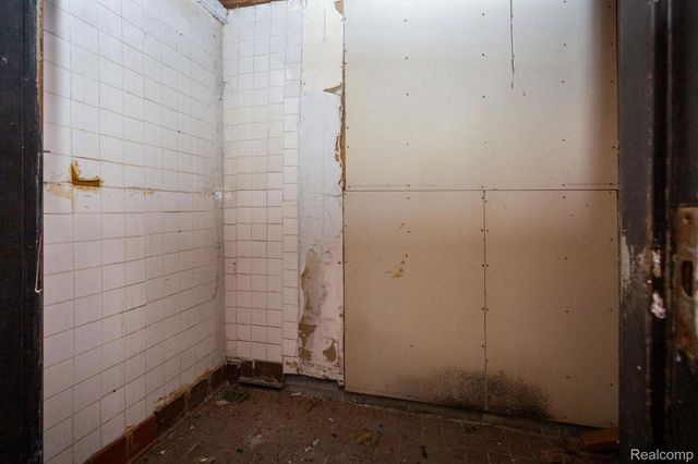 9104 Grand River Avenue, Detroit, MI 48204