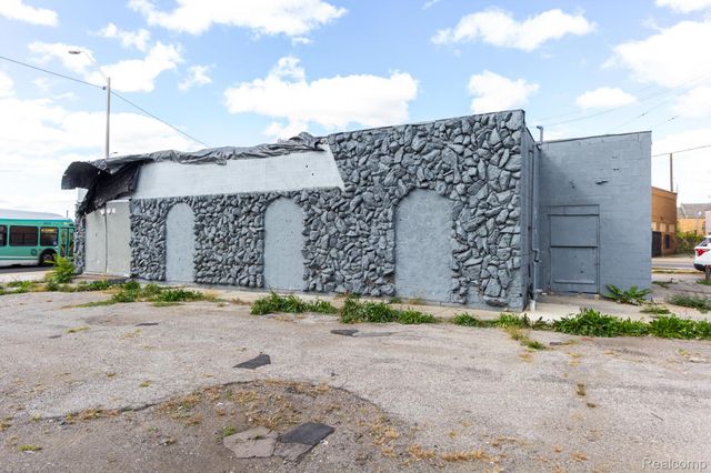 9104 Grand River Avenue, Detroit, MI 48204