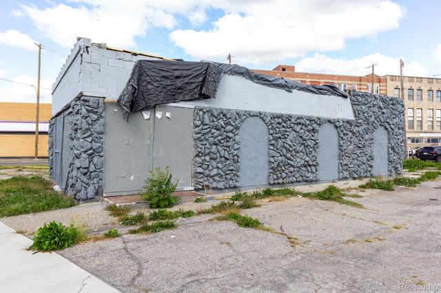 9104 Grand River Avenue, Detroit, MI 48204