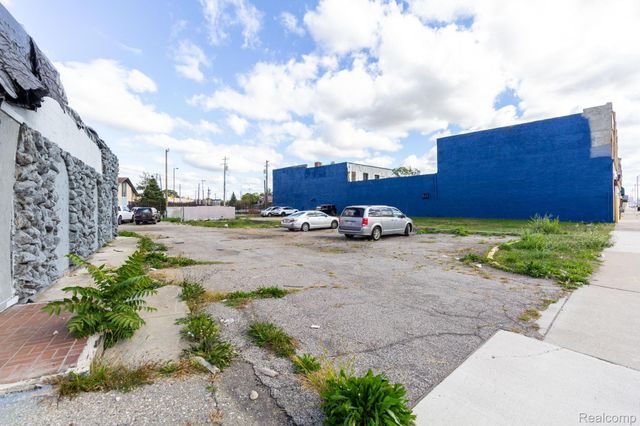 9104 Grand River Avenue, Detroit, MI 48204