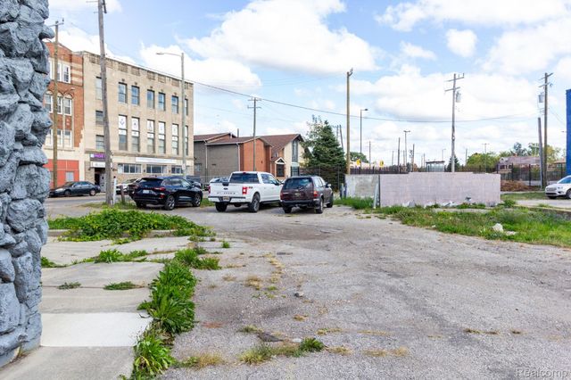 9104 Grand River Avenue, Detroit, MI 48204