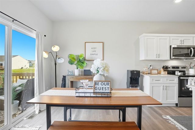 812 Juneberry Drive, Palo, IA 52324