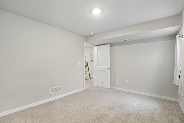 812 Juneberry Drive, Palo, IA 52324