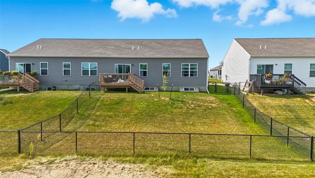 812 Juneberry Drive, Palo, IA 52324