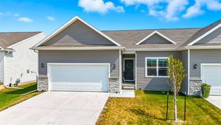 812 Juneberry Drive, Palo, IA 52324