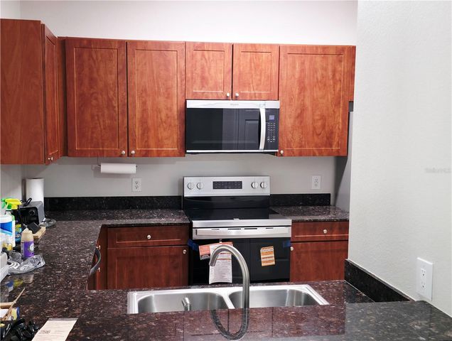 8216 DOWNPATRICK COURT, Tampa, FL 33610