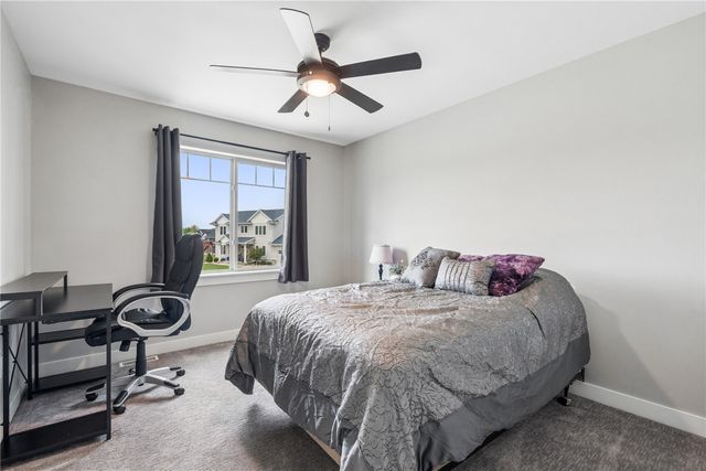 905 Carl Court, Solon, IA 52333