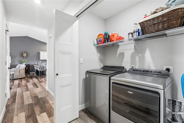 905 Carl Court, Solon, IA 52333