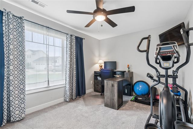 905 Carl Court, Solon, IA 52333