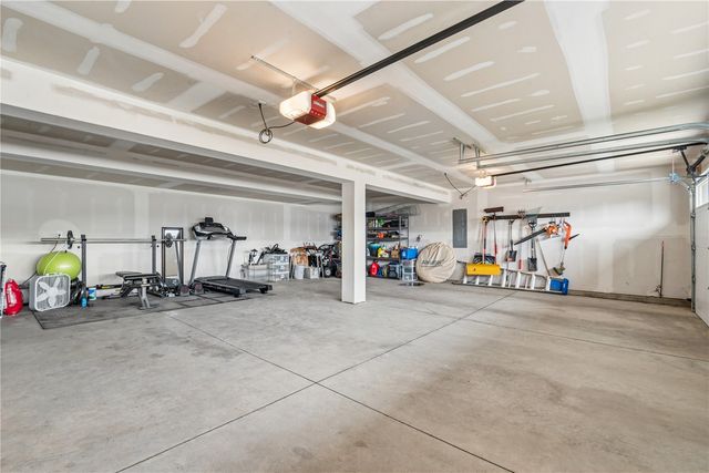 905 Carl Court, Solon, IA 52333
