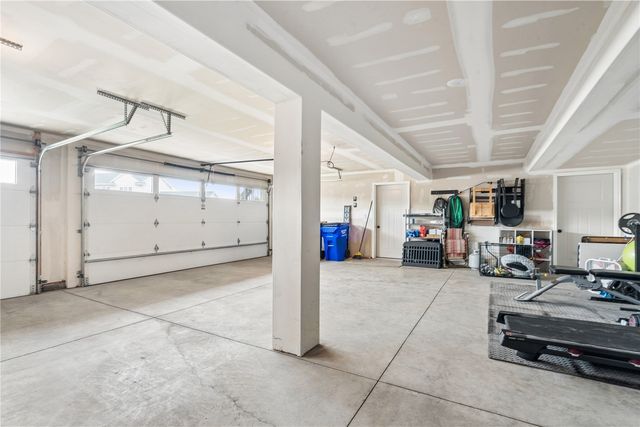 905 Carl Court, Solon, IA 52333