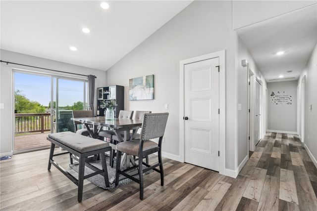 905 Carl Court, Solon, IA 52333