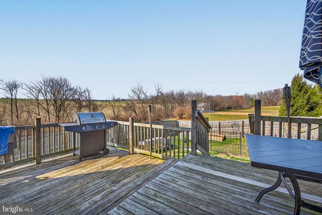 101 TOWNHOUSE LN, Lancaster, PA 17603