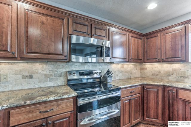 13534 Taylor Street, Omaha, NE 68154