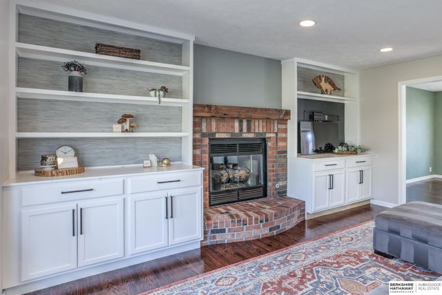 13534 Taylor Street, Omaha, NE 68154