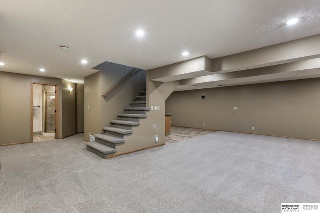 13534 Taylor Street, Omaha, NE 68154