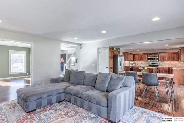 13534 Taylor Street, Omaha, NE 68154