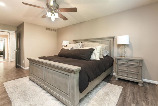 14329 E Spring Creek Dr, Wichita, KS 67230