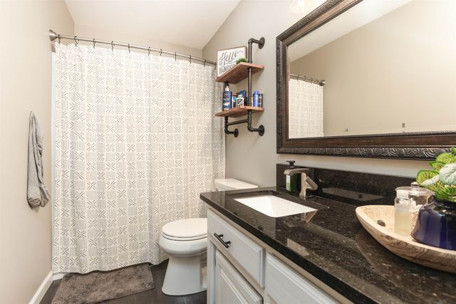 14329 E Spring Creek Dr, Wichita, KS 67230