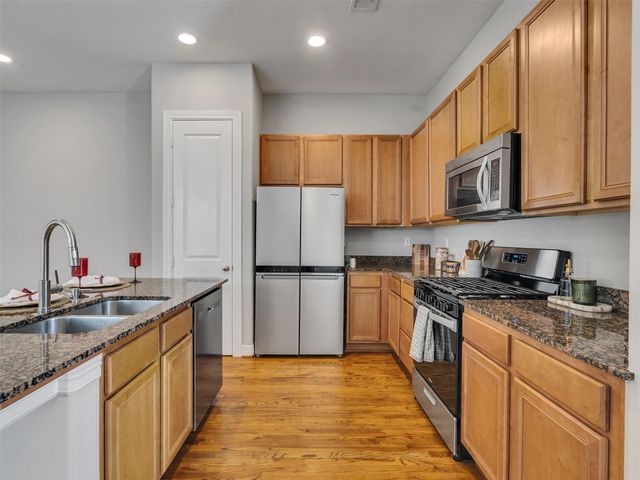 3802 Center Street, Houston, TX 77007