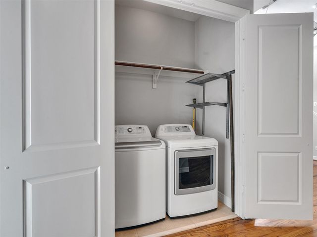 3802 Center Street, Houston, TX 77007