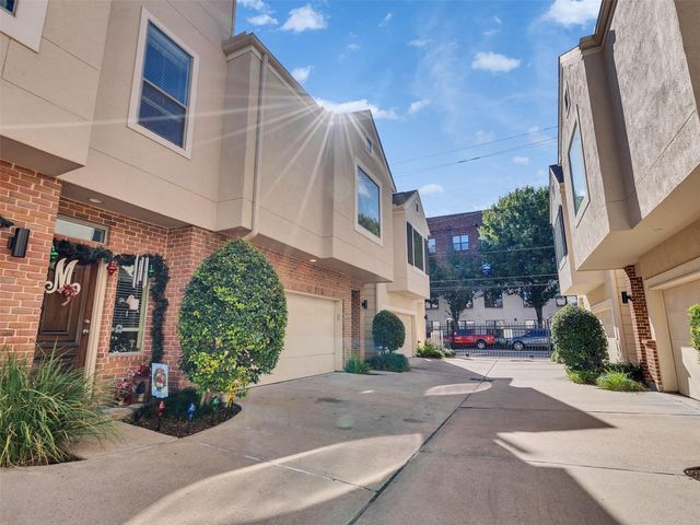 3802 Center Street, Houston, TX 77007