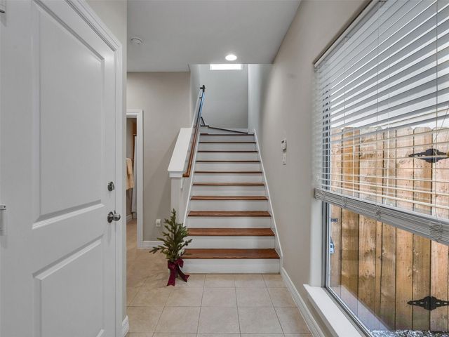 3802 Center Street, Houston, TX 77007