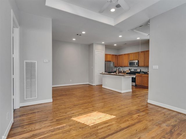 3802 Center Street, Houston, TX 77007
