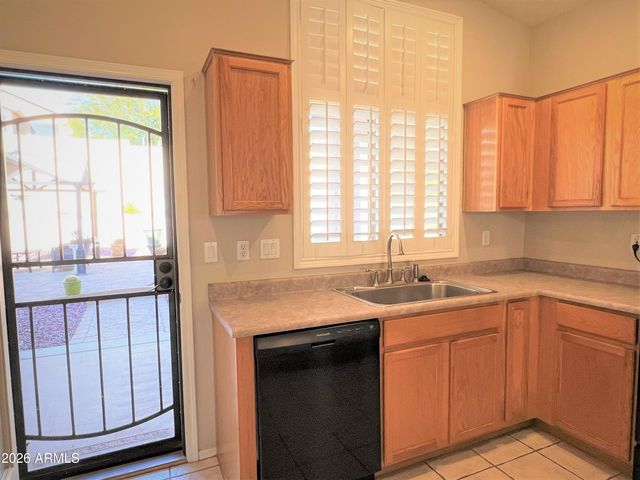 40827 N Hearst Drive, Anthem, AZ 85086