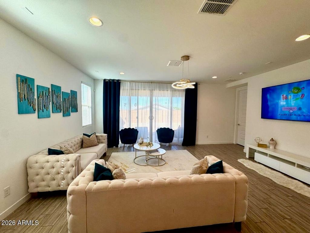 1618 W MONTE Way, Phoenix, AZ 85041 — photo 4