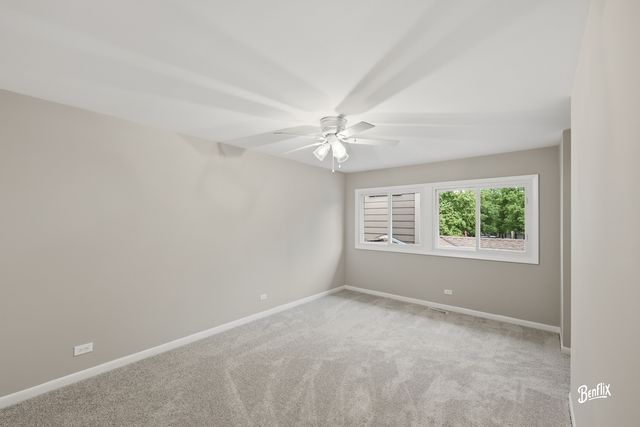888 Swan Boulevard, Deerfield, IL 60015