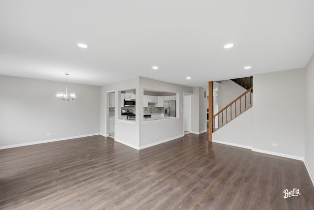 888 Swan Boulevard, Deerfield, IL 60015