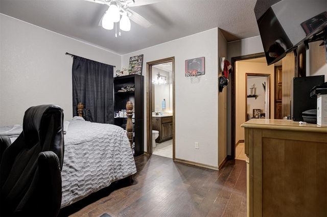 106 Southpointe Avenue, Tuttle, OK 73089