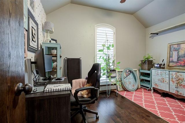 106 Southpointe Avenue, Tuttle, OK 73089
