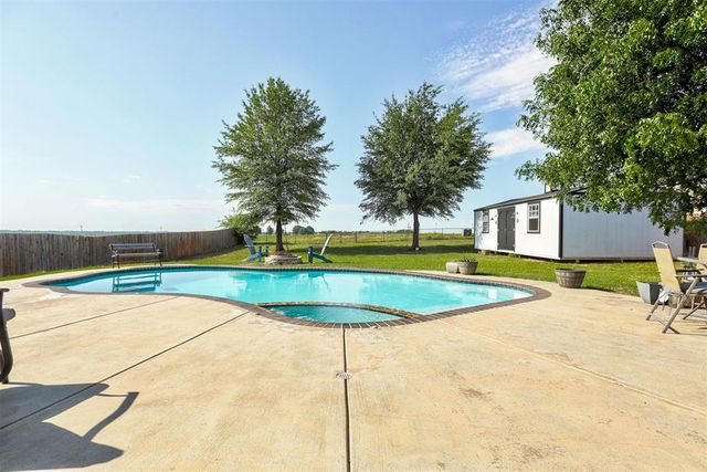 106 Southpointe Avenue, Tuttle, OK 73089