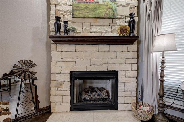 106 Southpointe Avenue, Tuttle, OK 73089