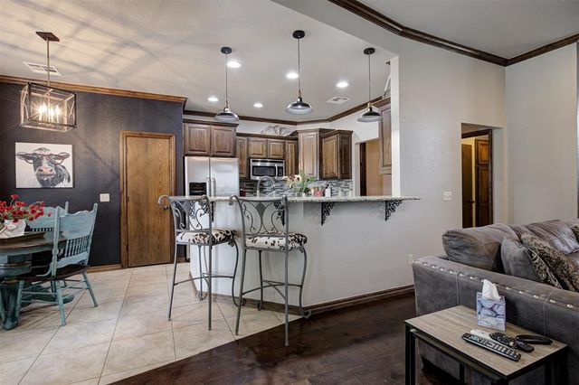 106 Southpointe Avenue, Tuttle, OK 73089