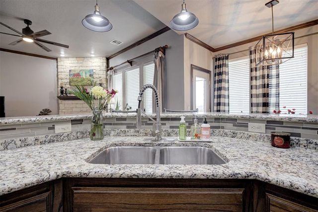 106 Southpointe Avenue, Tuttle, OK 73089