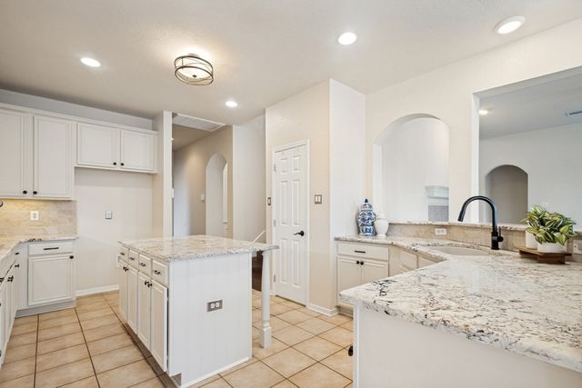 302 Village Trail, Trophy Club, TX 76262