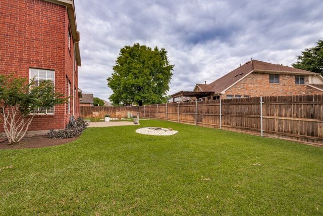 302 Village Trail, Trophy Club, TX 76262
