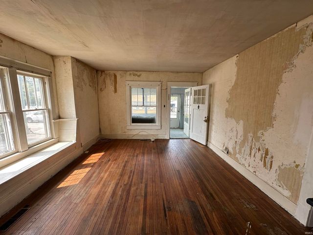 1320 Q STREET, Bedford, IN 47421