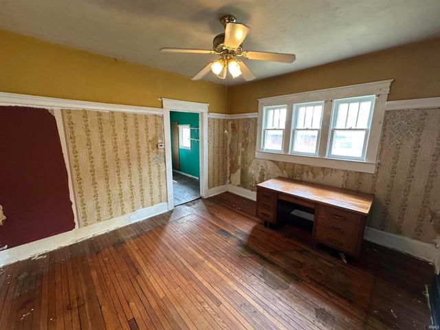 1320 Q STREET, Bedford, IN 47421