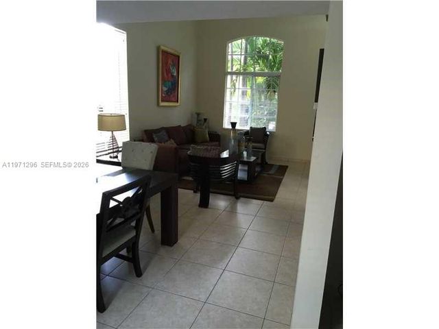 10863 NW 53 LN, Doral, FL 33178