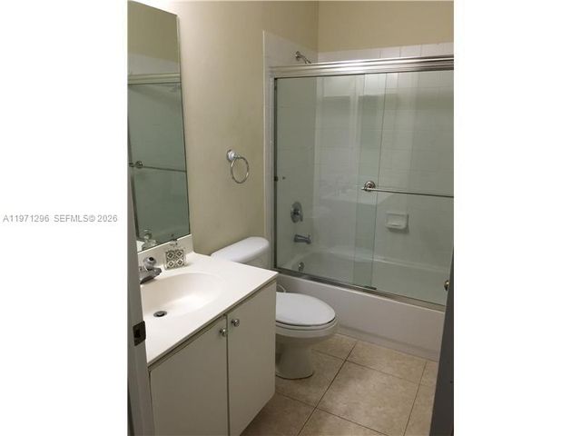 10863 NW 53 LN, Doral, FL 33178