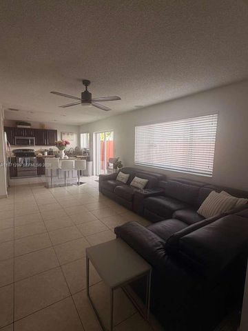 10863 NW 53 LN, Doral, FL 33178