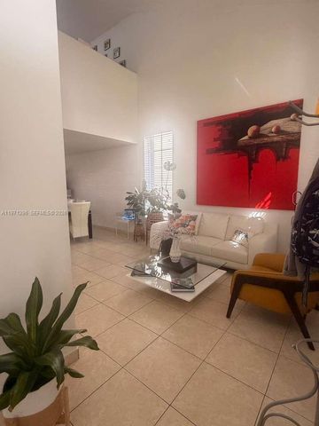 10863 NW 53 LN, Doral, FL 33178