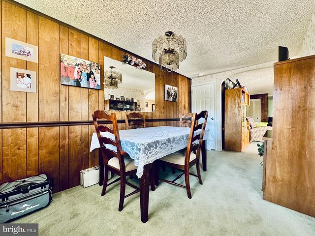 8 SHIPLEY PL, Philadelphia, PA 19152