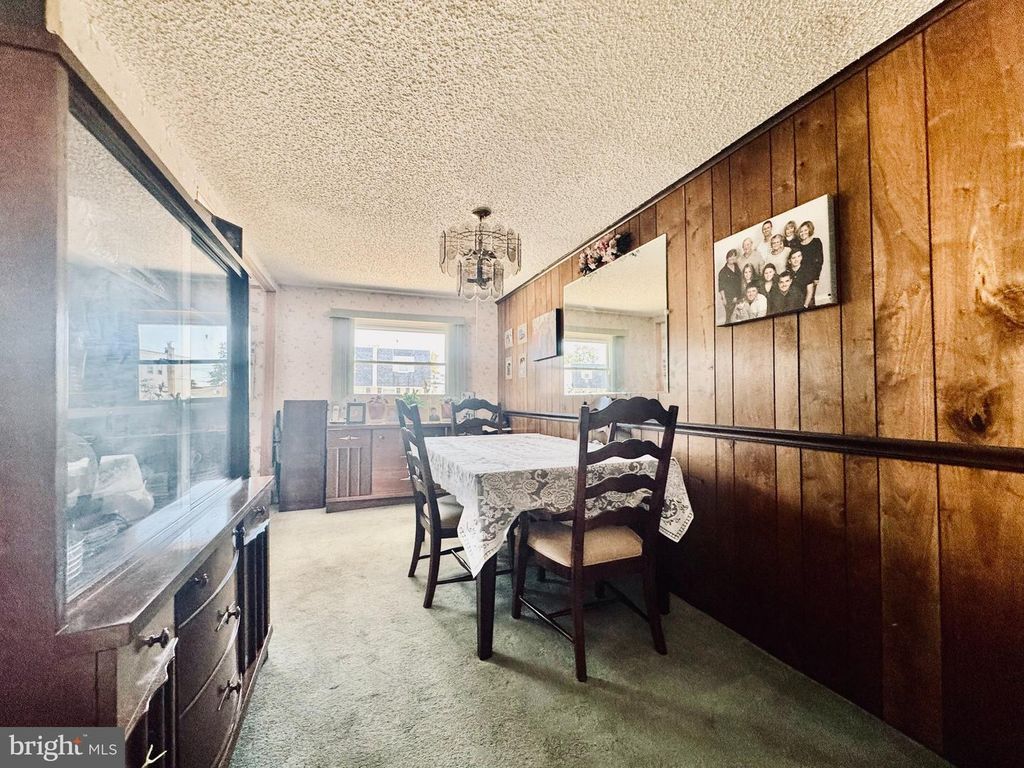 8 SHIPLEY PL, PHILADELPHIA, PA 19152 — photo 5