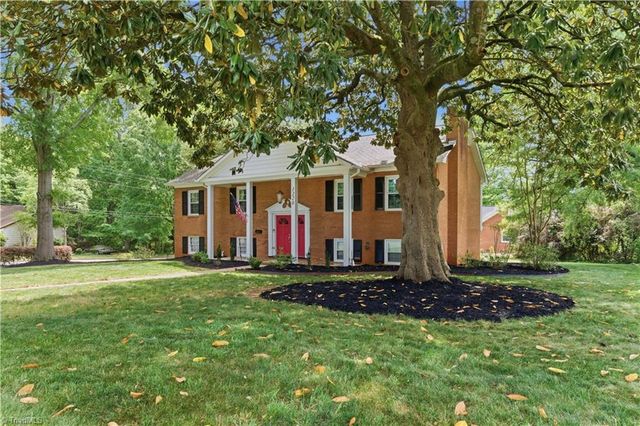 1220 Abingdon Way, Winston-salem, NC 27106