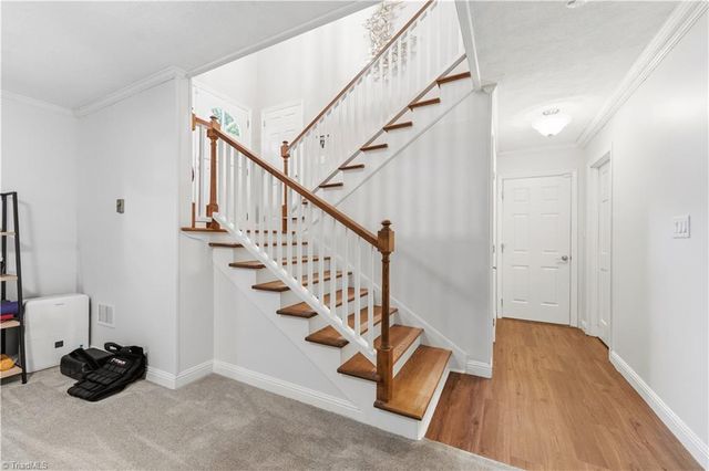 1220 Abingdon Way, Winston-salem, NC 27106